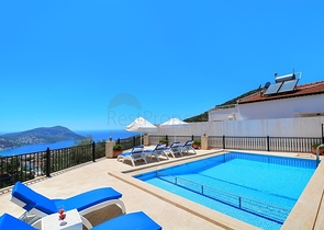 Уютная двухэтажная вилла в Калкане