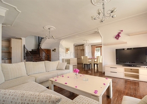 Уютная двухэтажная вилла в Калкане