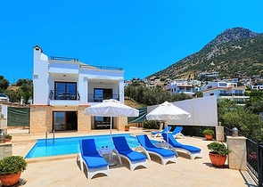 Уютная двухэтажная вилла в Калкане