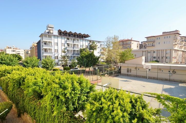 Трёхкомнатные апартаменты в районе Оба