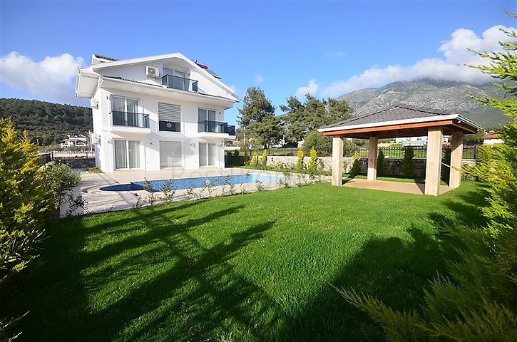 Трехэтажная вилла в районе Оваджик, Фетхие