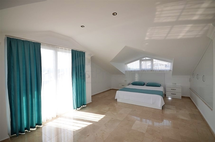 Трехэтажная вилла в районе Оваджик, Фетхие