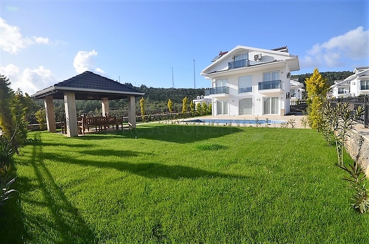 Трехэтажная вилла в районе Оваджик, Фетхие