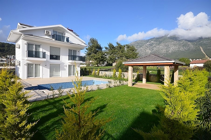 Трехэтажная вилла в районе Оваджик, Фетхие