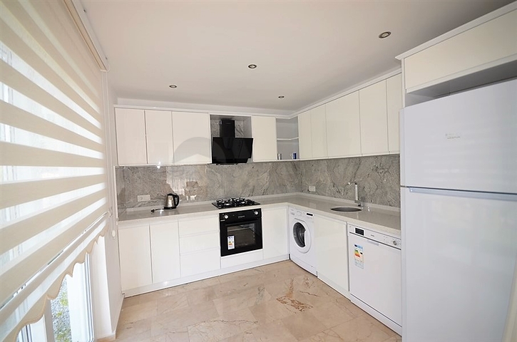 Трехэтажная вилла в районе Оваджик, Фетхие