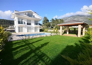 Трехэтажная вилла в районе Оваджик, Фетхие