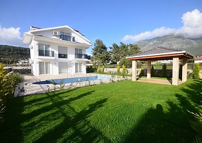 Трехэтажная вилла в районе Оваджик, Фетхие