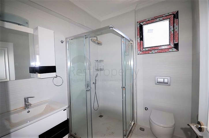 Новая трехэтажная вилла в центре Фетхие