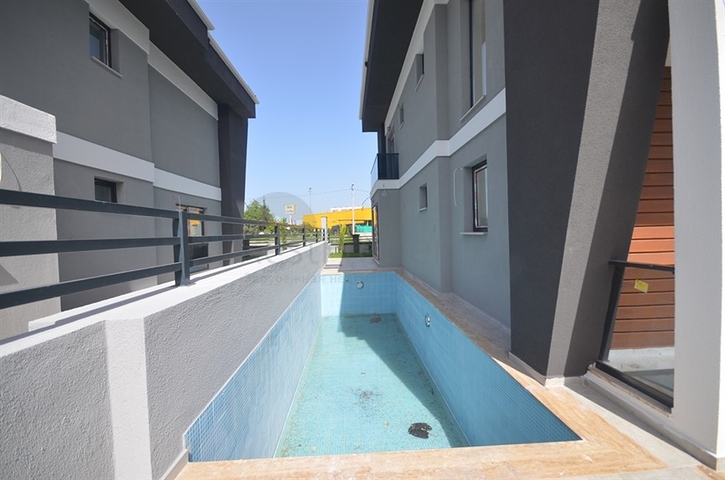 Новая трехэтажная вилла в центре Фетхие