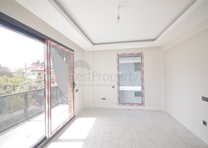 Новая трехэтажная вилла в центре Фетхие