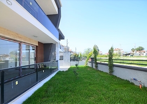 Новая трехэтажная вилла в центре Фетхие