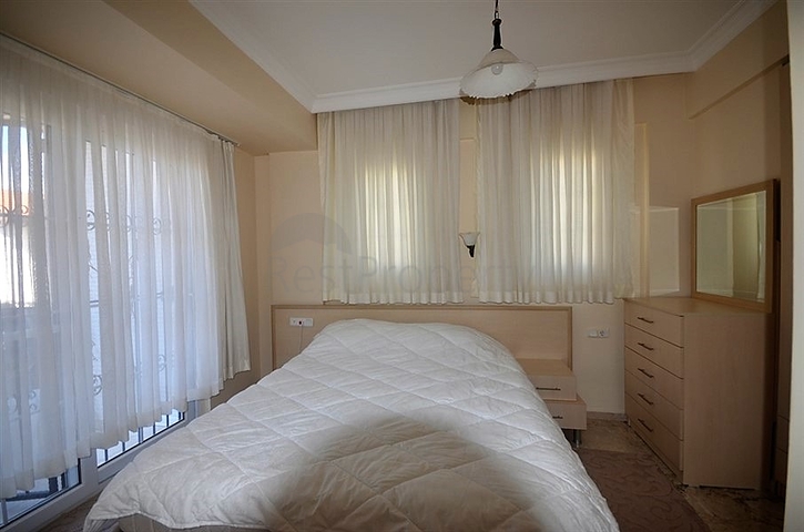 Двухэтажная меблированная вилла в Чалыш, Фетхие