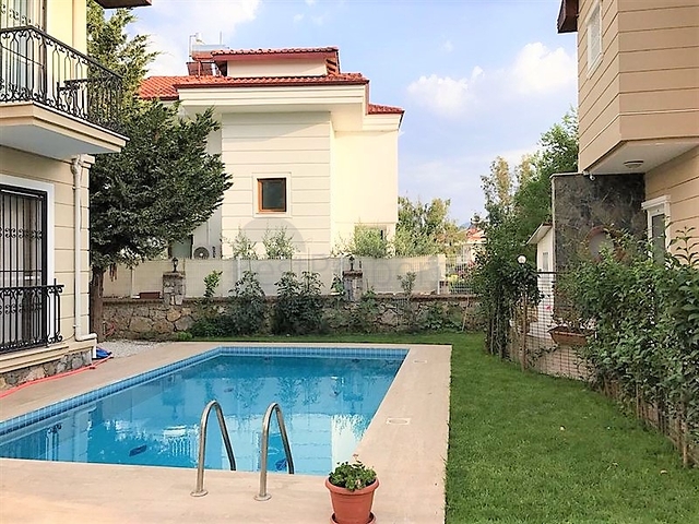 Двухэтажная меблированная вилла в Чалыш, Фетхие