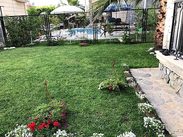 Двухэтажная меблированная вилла в Чалыш, Фетхие