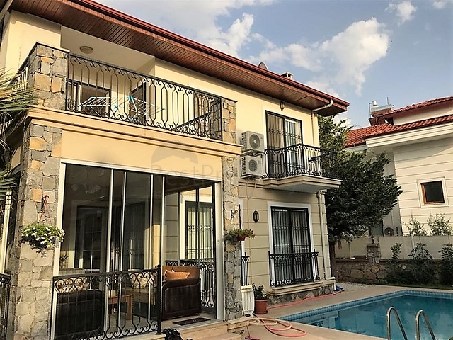 Двухэтажная меблированная вилла в Чалыш, Фетхие