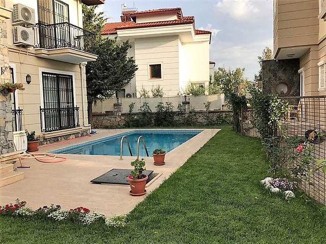 Двухэтажная меблированная вилла в Чалыш, Фетхие