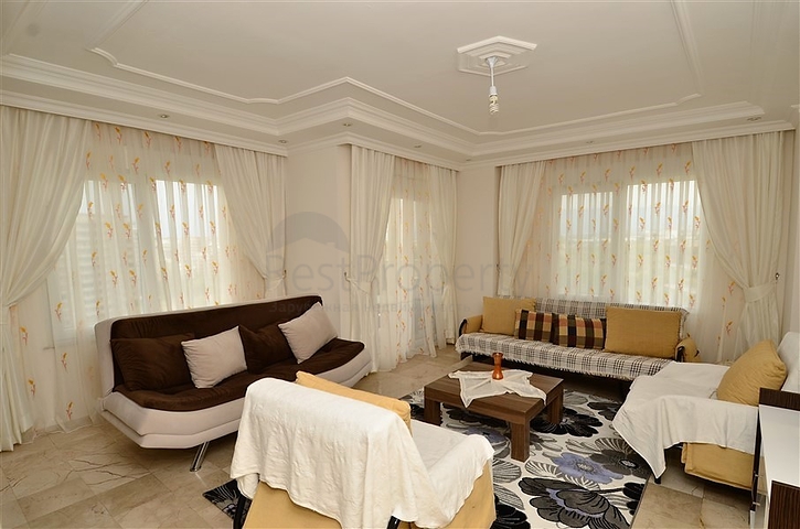 Трехкомнатные апартаменты в Махмутларе