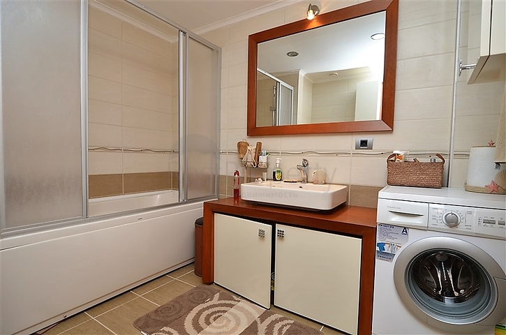 Трехкомнатные апартаменты в центре Алании на аренду