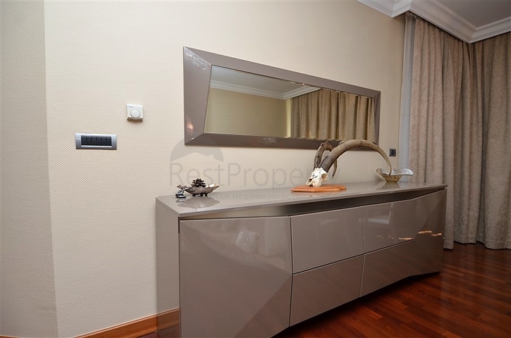 Трехкомнатные апартаменты в центре Алании на аренду