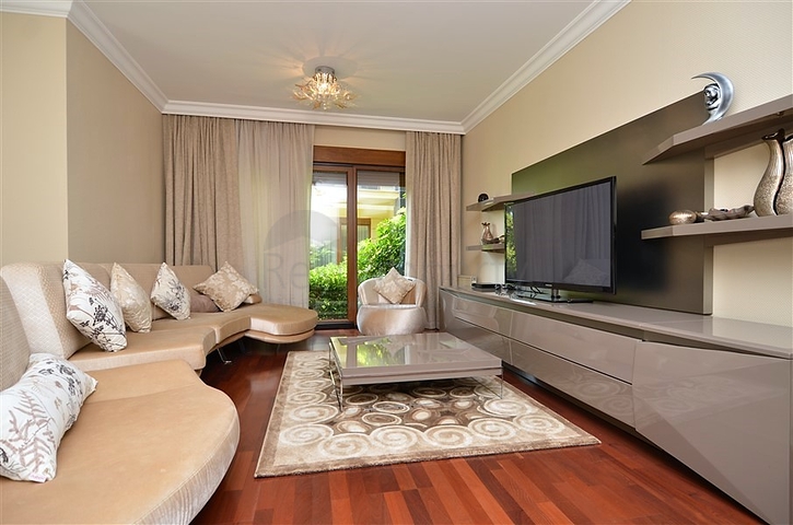 Трехкомнатные апартаменты в центре Алании на аренду