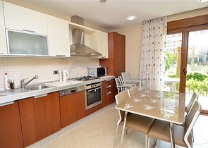 Трехкомнатные апартаменты в центре Алании на аренду