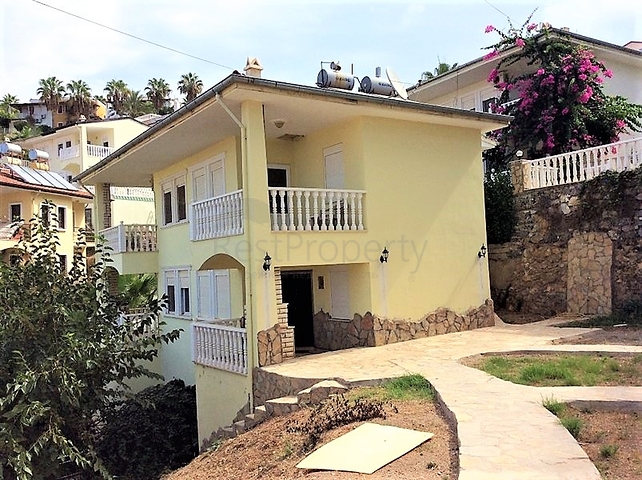 Двухэтажная вилла в районе Каргыджак