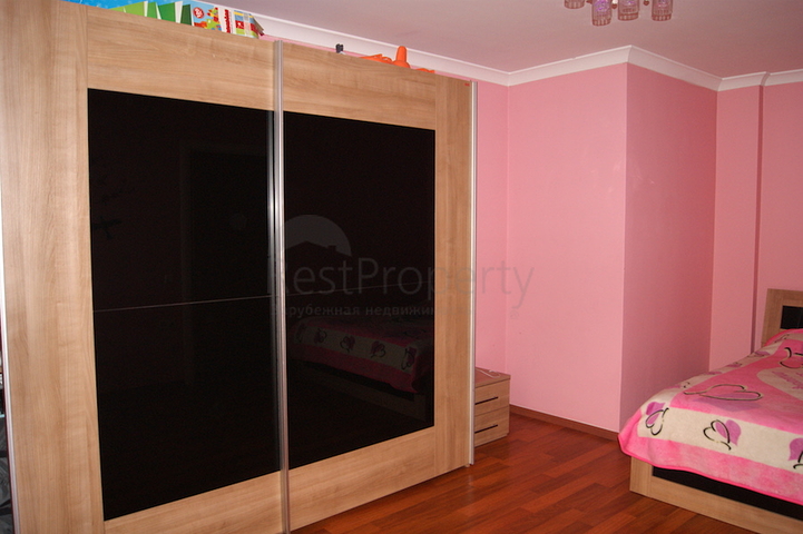 Пентхаус 2+1 с выходом в сад в комплексе 500 м до моря