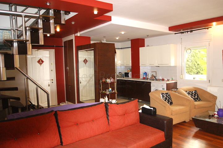 Пентхаус 2+1 с выходом в сад в комплексе 500 м до моря