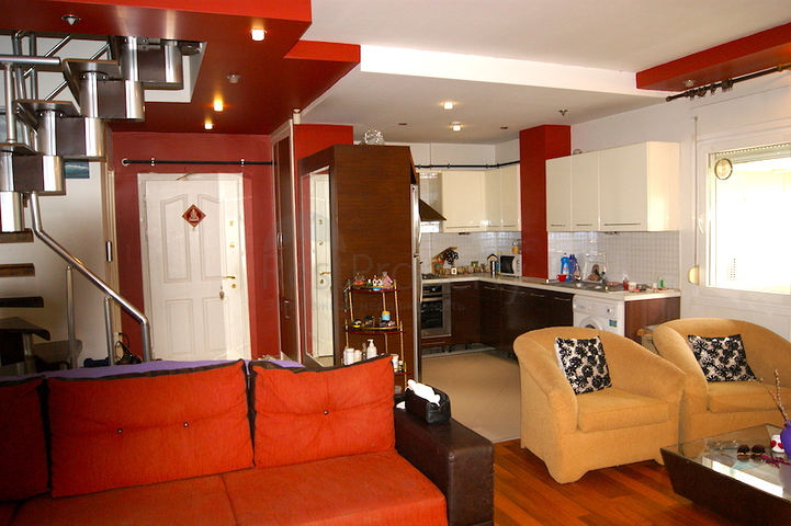 Пентхаус 2+1 с выходом в сад в комплексе 500 м до моря