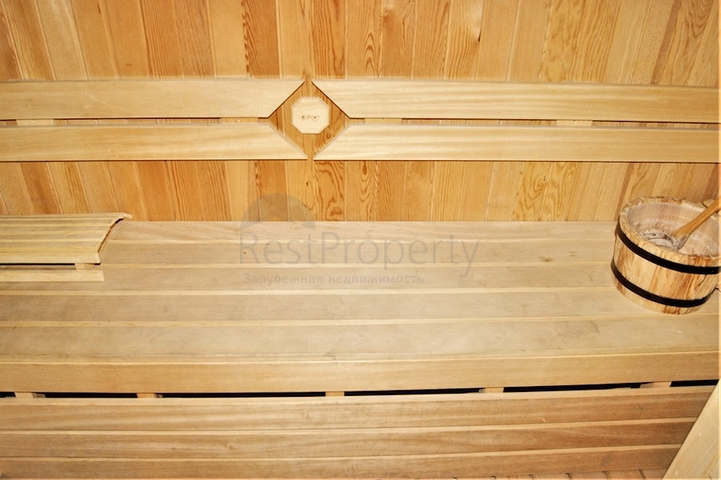 Пентхаус 2+1 с выходом в сад в комплексе 500 м до моря