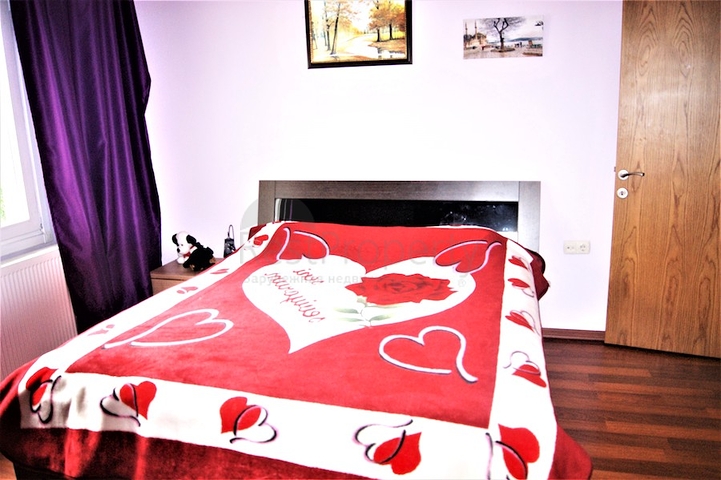 Пентхаус 2+1 с выходом в сад в комплексе 500 м до моря