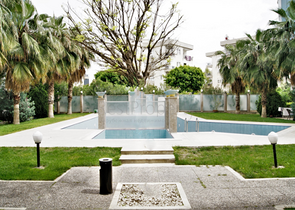 Пентхаус 2+1 с выходом в сад в комплексе 500 м до моря