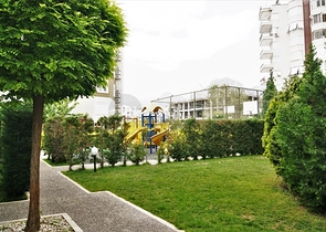 Пентхаус 2+1 с выходом в сад в комплексе 500 м до моря