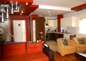 Пентхаус 2+1 с выходом в сад в комплексе 500 м до моря