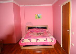 Пентхаус 2+1 с выходом в сад в комплексе 500 м до моря