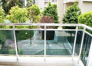 Пентхаус 2+1 с выходом в сад в комплексе 500 м до моря