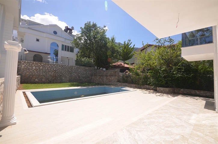 Трехэтажная вилла в Фетхие