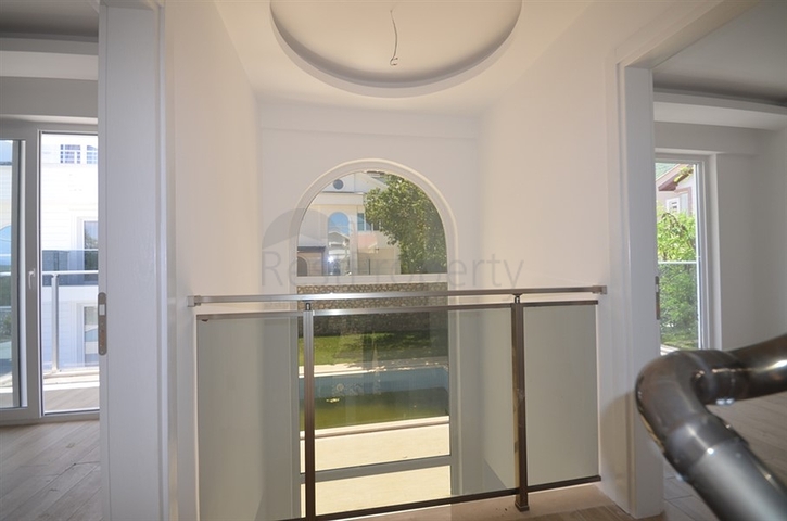 Трехэтажная вилла в Фетхие