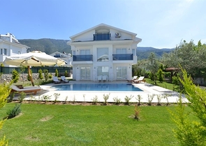 Вилла с частным бассейном в Фетхие