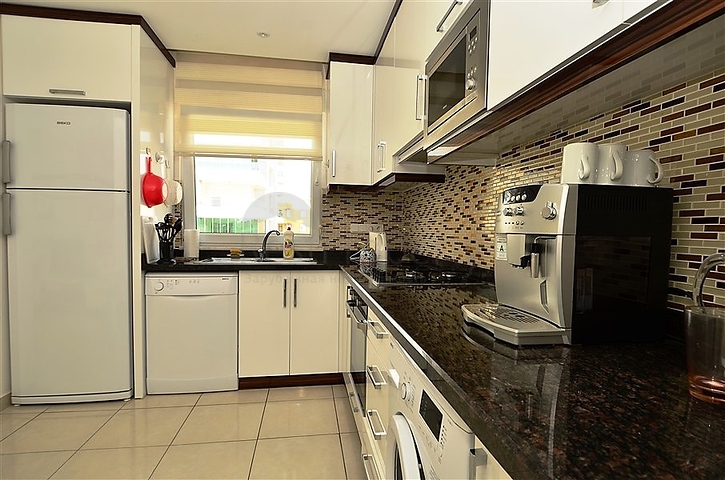 Просторные апартаменты в современном комплексе Махмутлара