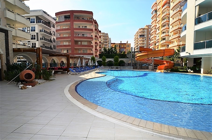 Просторные апартаменты в современном комплексе Махмутлара