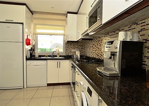 Просторные апартаменты в современном комплексе Махмутлара