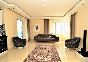 Просторные апартаменты в районе Тосмур