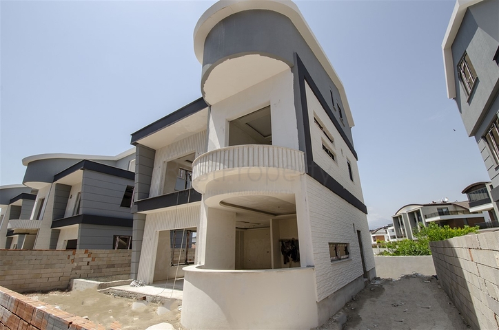 Виллы 5+1 с личным бассейном в Коньяалты Анталья