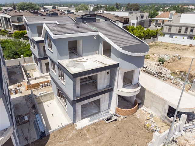 Виллы 5+1 с личным бассейном в Коньяалты Анталья