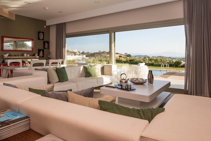 Люксовая вилла с видом на море в Бодруме