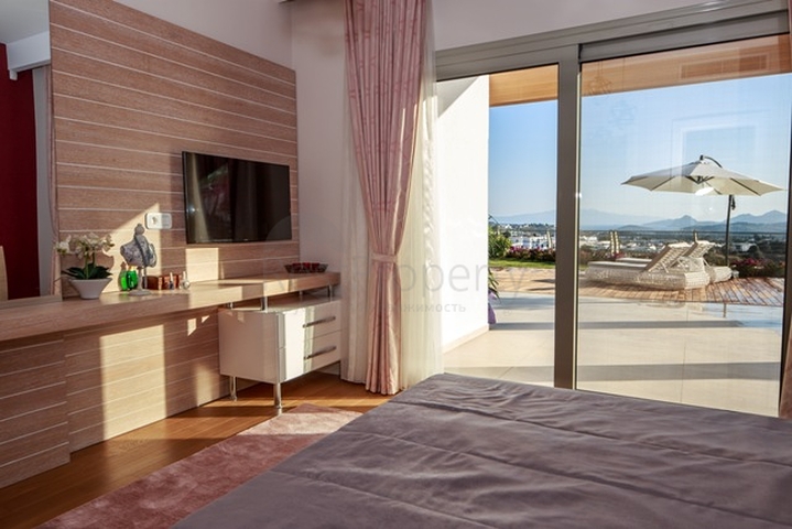 Люксовая вилла с видом на море в Бодруме