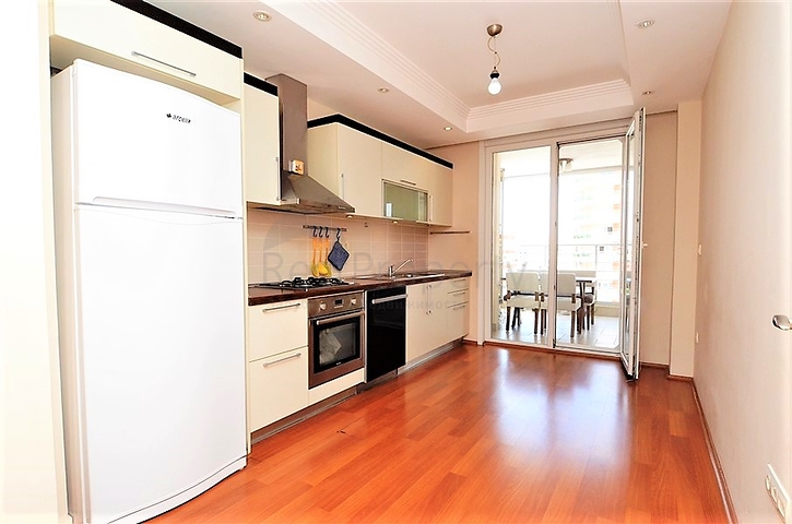 Квартира 2+1 с отдельной кухней в районе Махмутлар