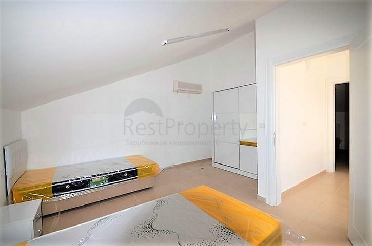 Трёхэтажная вилла в классическом стиле в Фетхие