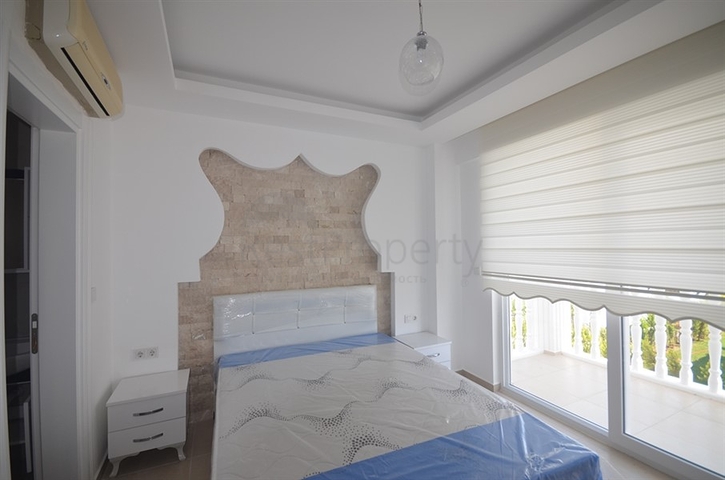 Трёхэтажная вилла в классическом стиле в Фетхие